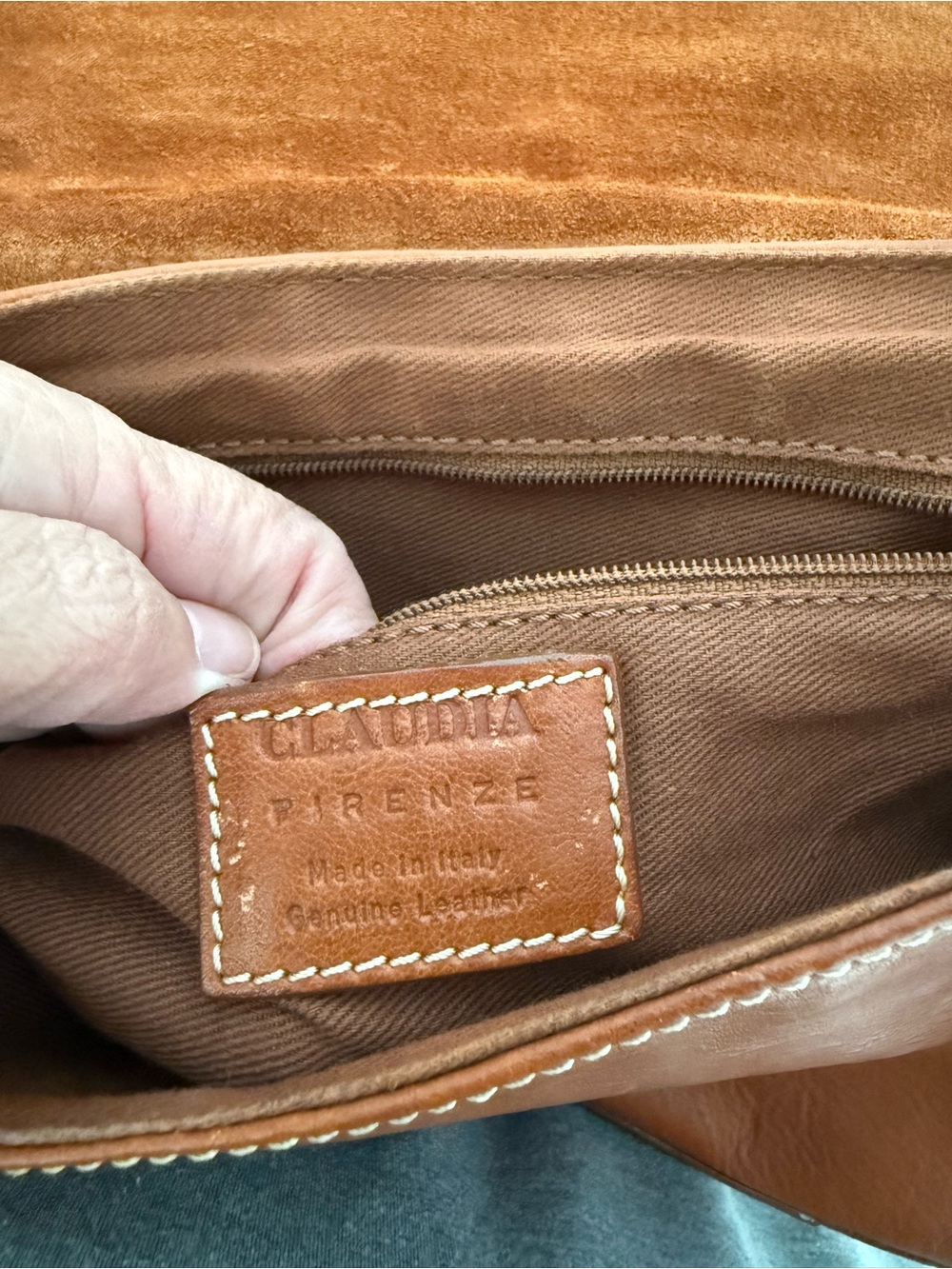 Classic Saddle-Style Brown Leather Crossbody Bag - Picture 12 of 15